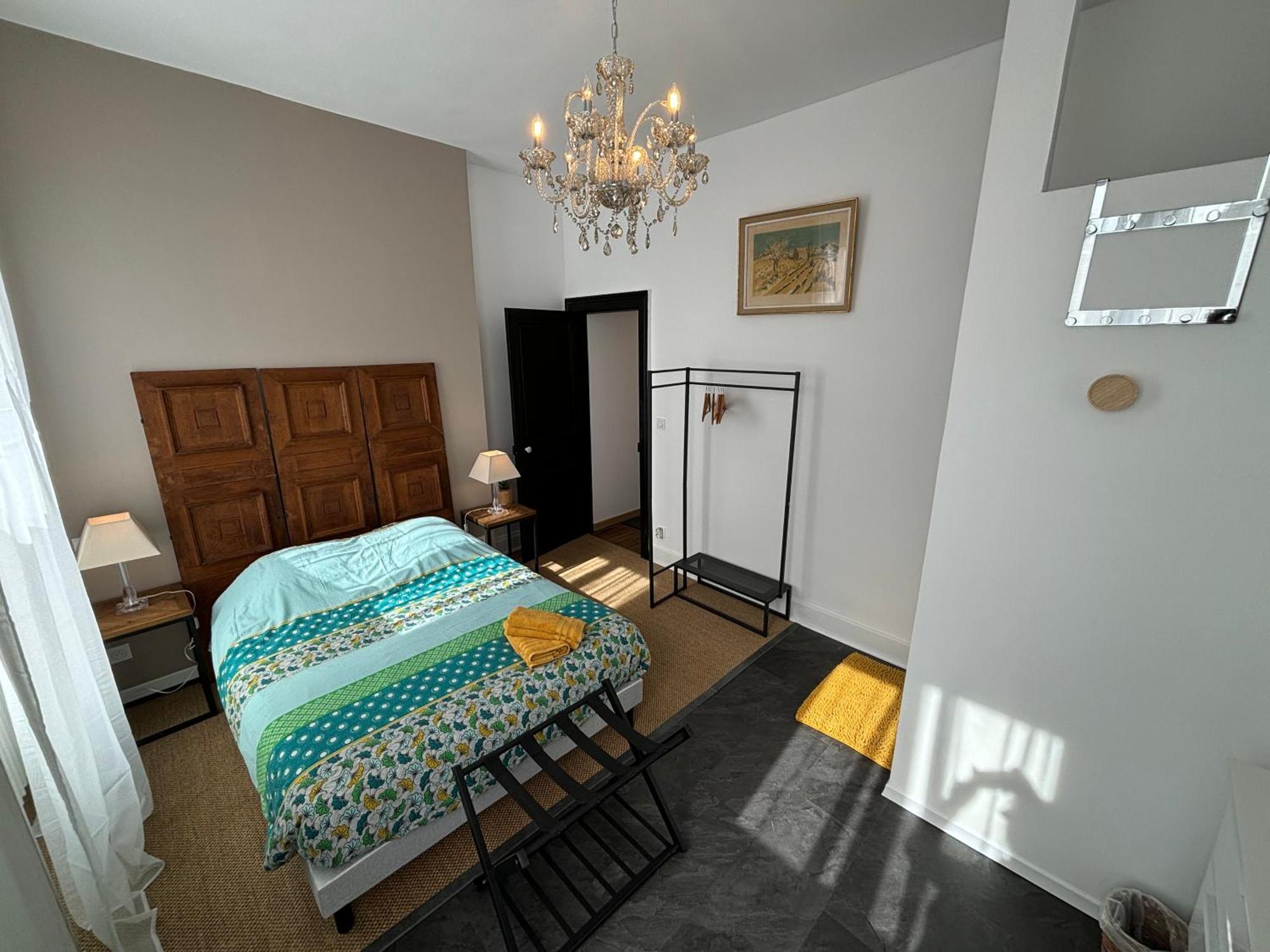 Maison A La Guitarde - Hotel Particulier Hippolyte Châteauroux Εξωτερικό φωτογραφία