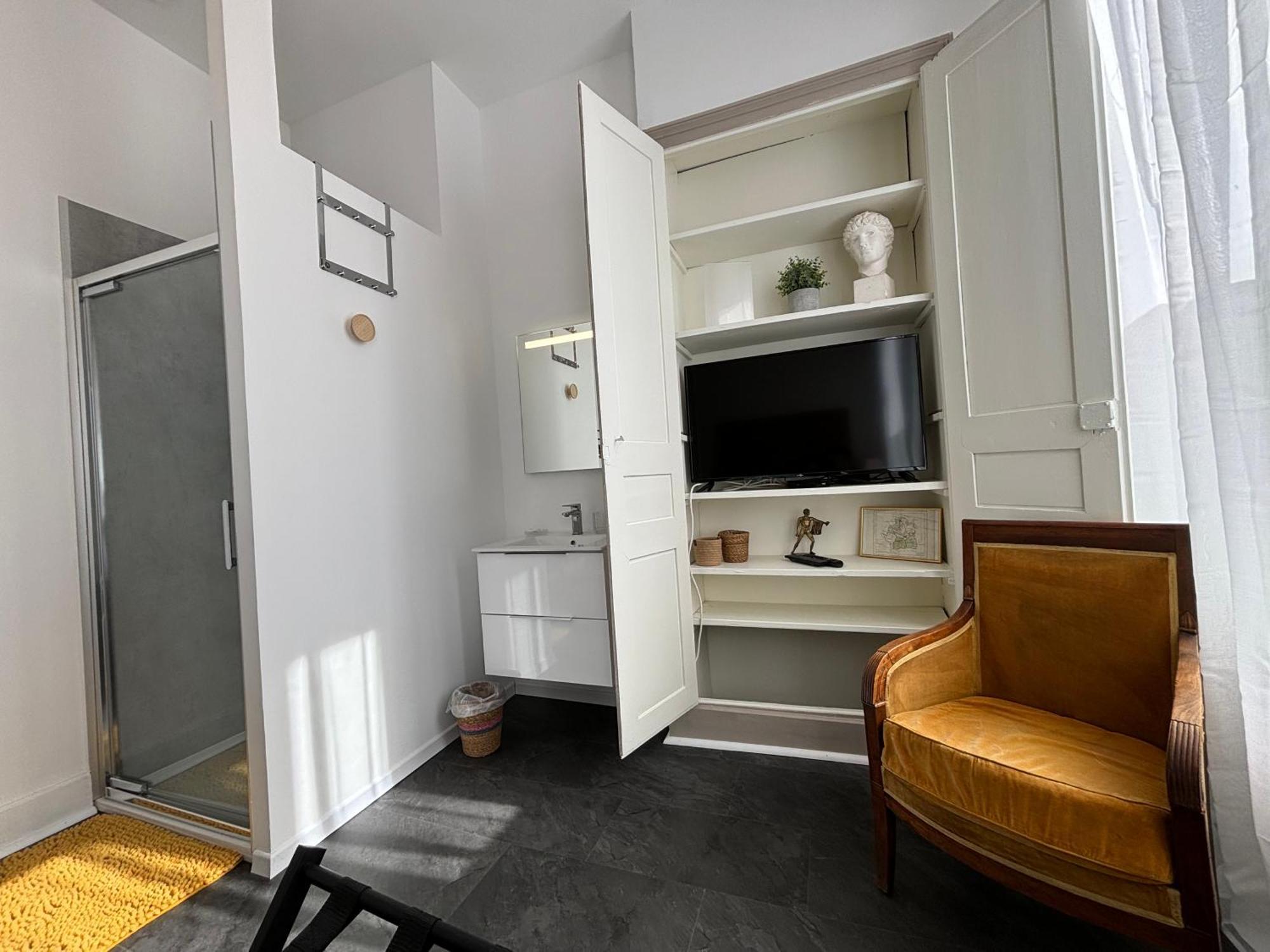 Maison A La Guitarde - Hotel Particulier Hippolyte Châteauroux Εξωτερικό φωτογραφία