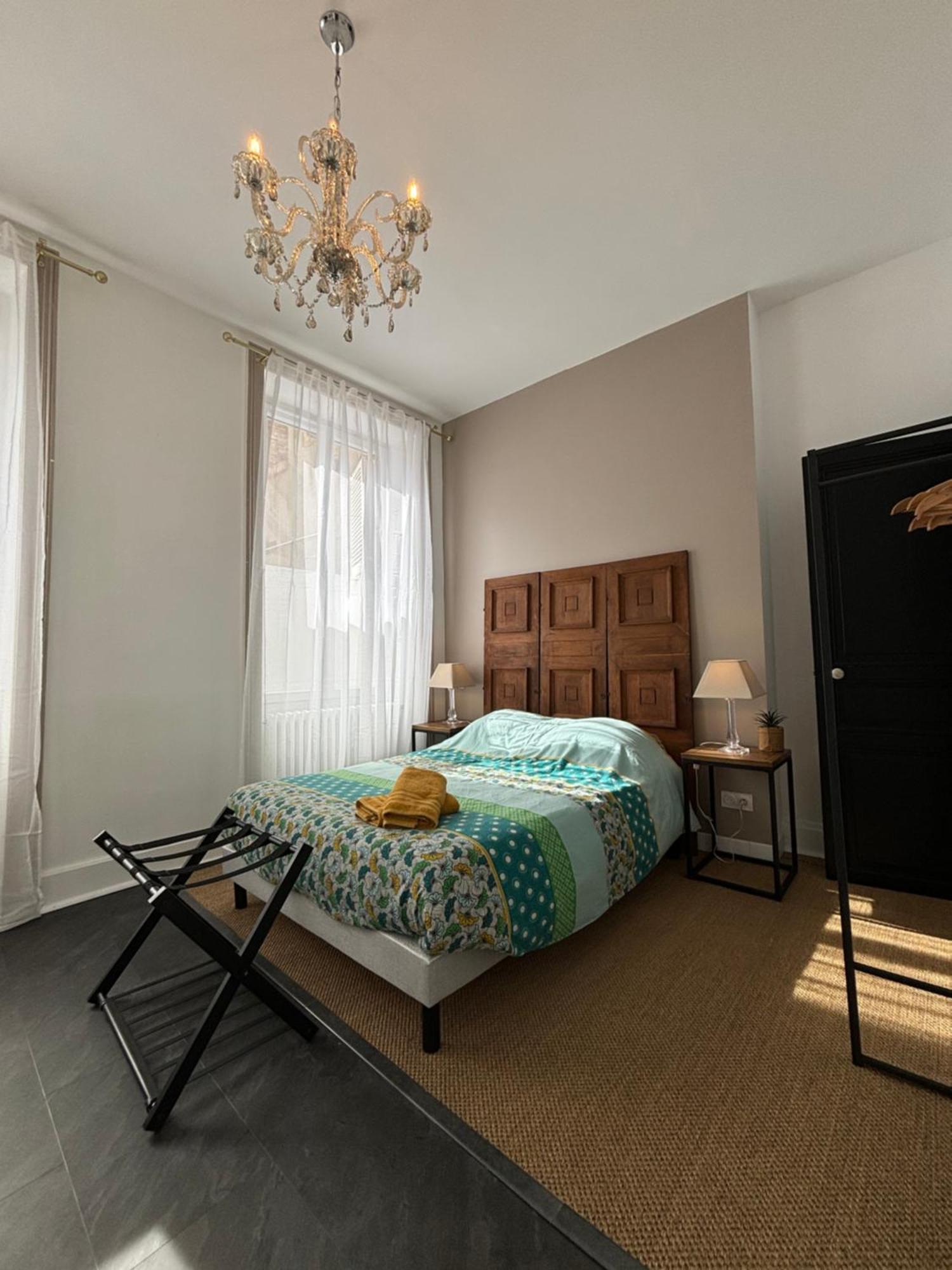 Maison A La Guitarde - Hotel Particulier Hippolyte Châteauroux Εξωτερικό φωτογραφία