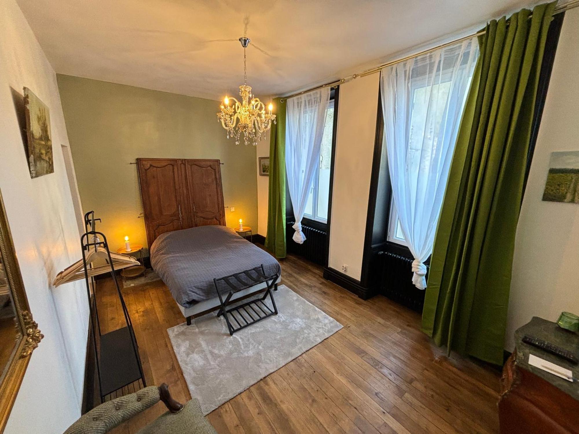 Maison A La Guitarde - Hotel Particulier Hippolyte Châteauroux Εξωτερικό φωτογραφία