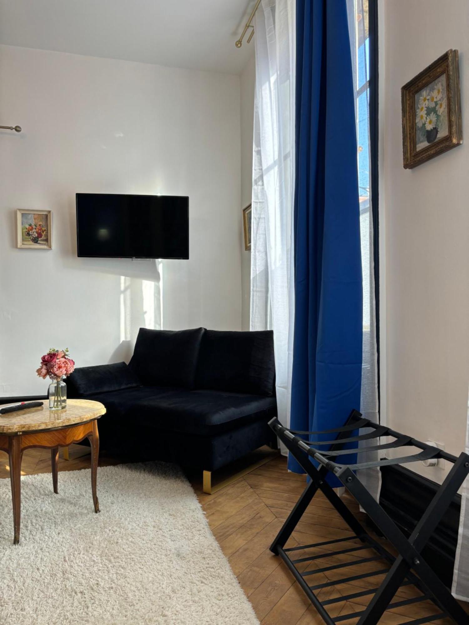 Maison A La Guitarde - Hotel Particulier Hippolyte Châteauroux Εξωτερικό φωτογραφία